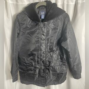 GAP Black Hooded Nylon Puffer Jacket Faux Fur Trim Women’s Small